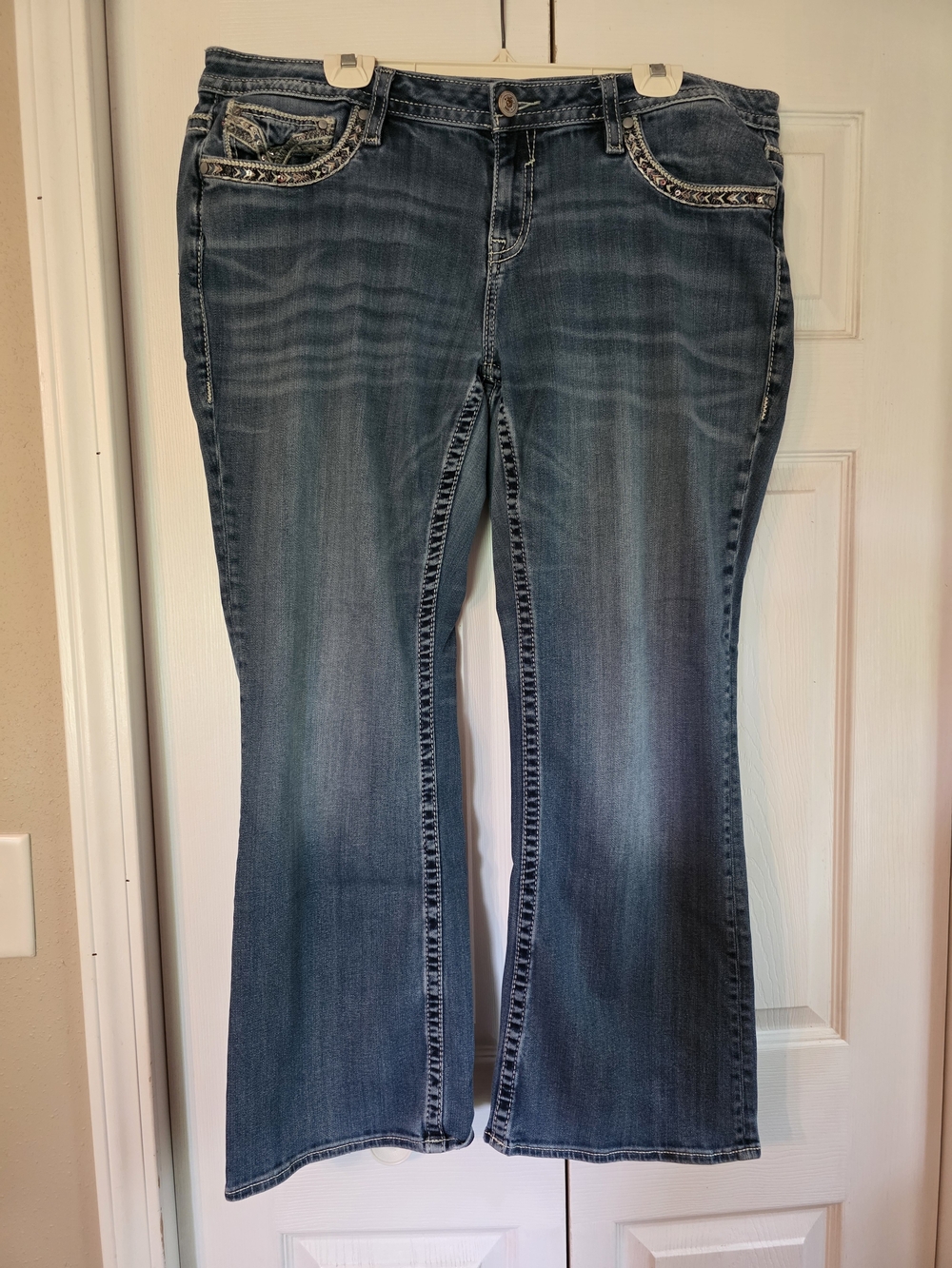 Vigoss Women's Medium Blue Flared Jeans with Embellished Pockets